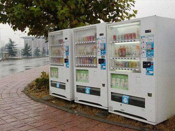校园饮料售货机投放实景展示